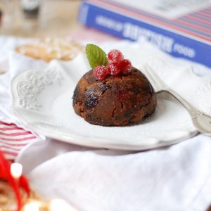 dolce tipico anglosassone del periodo di natale con canditi